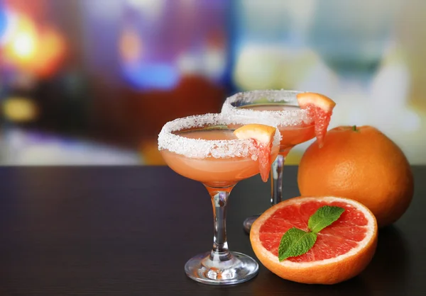 Grapefruit cocktail in glazen — Stockfoto