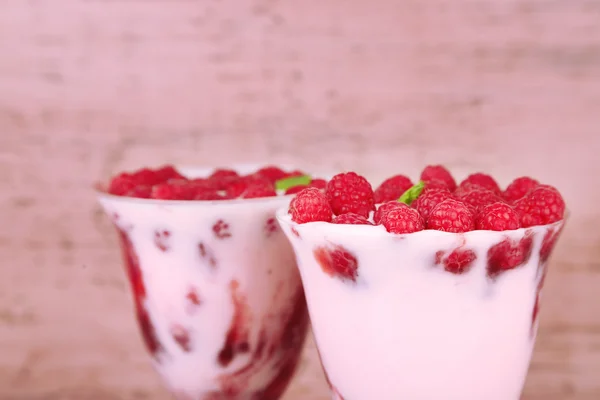 Tasty raspberry dessert — Stock Photo, Image