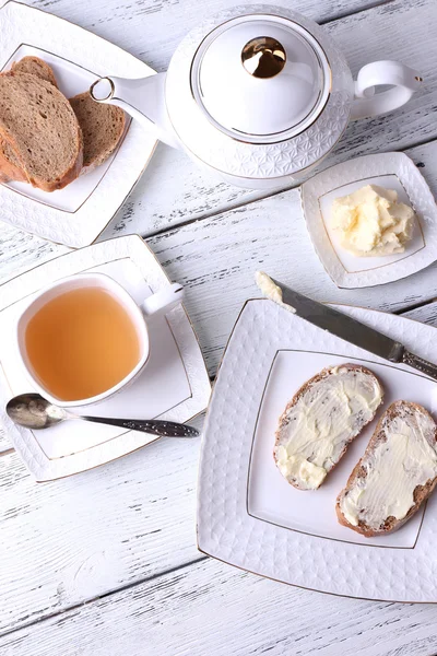 Fresh bread and homemade butter — Stock Photo, Image