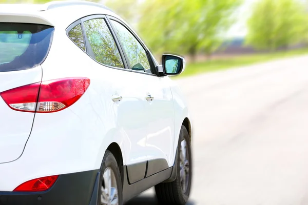 Velocidad Conducción de coches en carretera —  Fotos de Stock