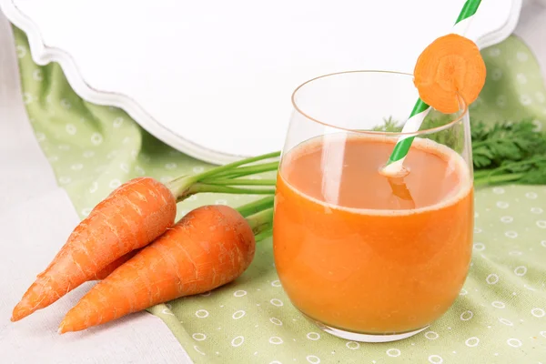 Bicchiere di succo di carota — Foto Stock