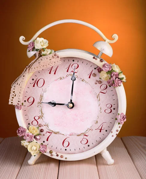 Relógio de alarme vintage bonito — Fotografia de Stock