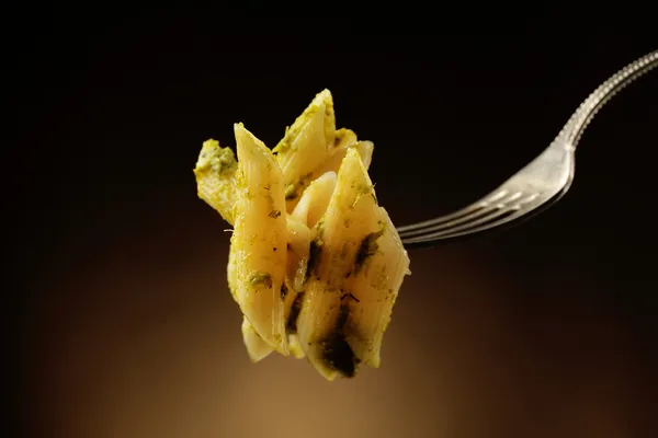 Pastas italianas en tenedor — Foto de Stock
