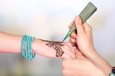 Mehndi uygulama süreci