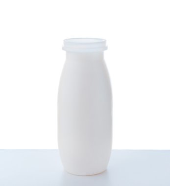 Yoğurt beyaz şişe