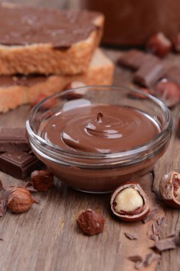 masa yakın-up kase tatlı çikolata krema