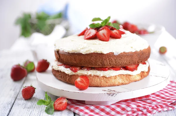 Delicious biscuit cake — Stock Photo, Image