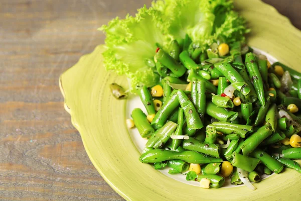 Salat mit grünen Bohnen — Stockfoto