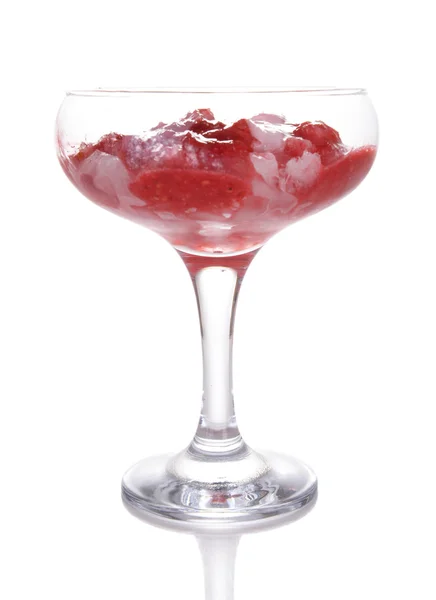 冷たいラズベリー デザートのガラス — ストック写真