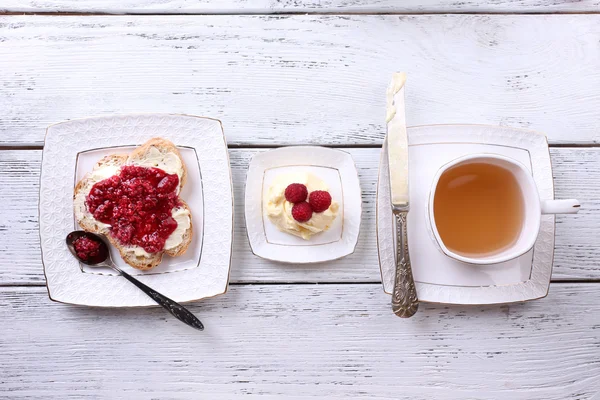 Toast fresco con burro fatto in casa — Foto Stock