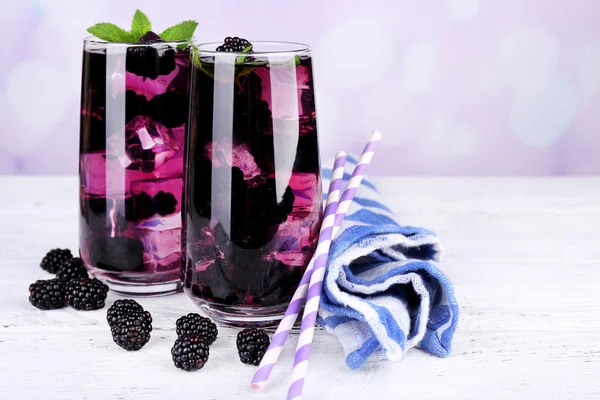 Smaczny blackberry fajna lemoniady z lodu — Zdjęcie stockowe
