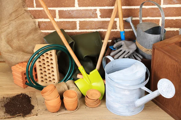 Diferentes herramientas de jardinero — Foto de Stock