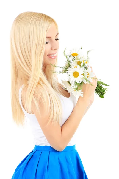 Ung kvinna med blommor — Stockfoto