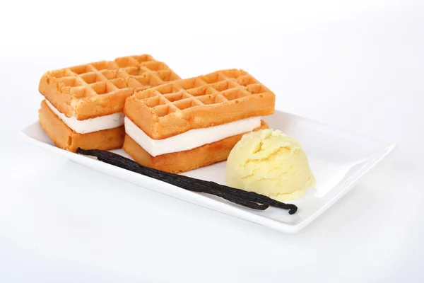 Tasty belgian waffles with ice cream — Stock Photo, Image