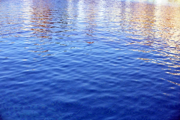 Kék víz a medencében — Stock Fotó