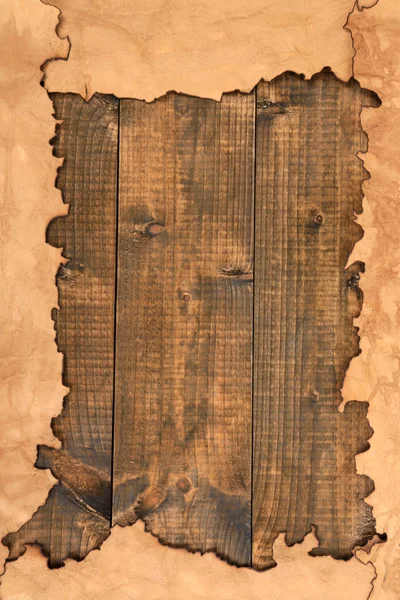 Marco de papel viejo sobre fondo de madera —  Fotos de Stock
