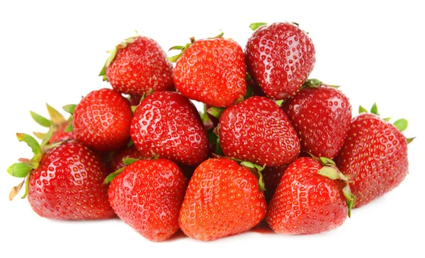 Mogna söta jordgubbar isolerad på vit — Stockfoto