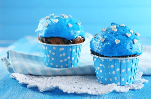 Tasty cupcake on table, close up — Stock Photo, Image