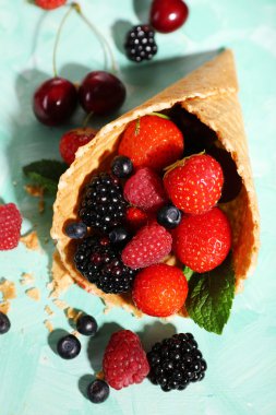 farklı olgun çilek