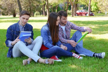 Park mutlu öğrenciler