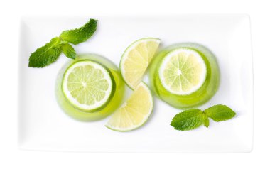 Yeşil jöle nane ile