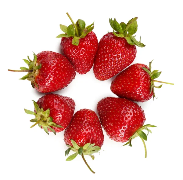 红色成熟的草莓，白上孤立 — 图库照片