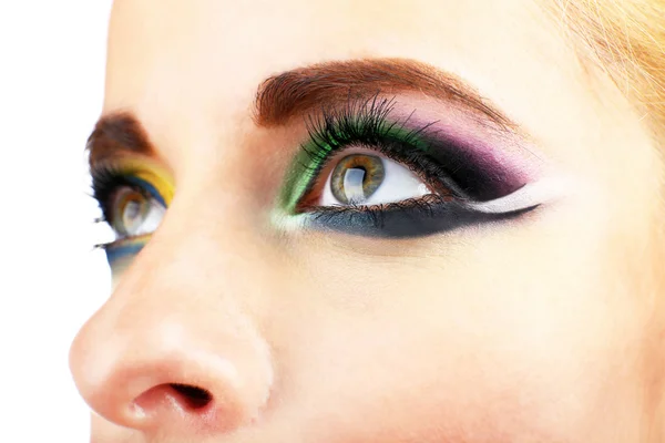 Olhos bonitos com maquiagem brilhante, close-up — Fotografia de Stock