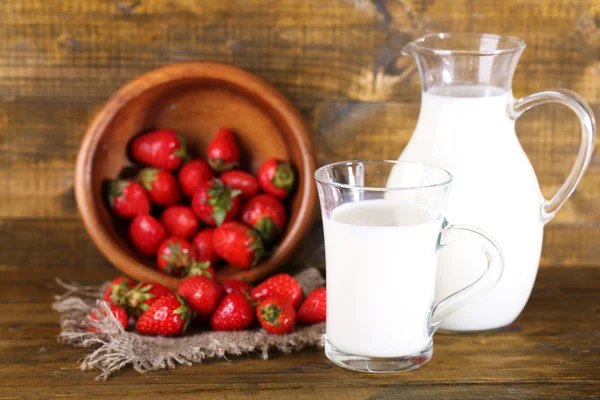 Reife süße Erdbeeren — Stockfoto