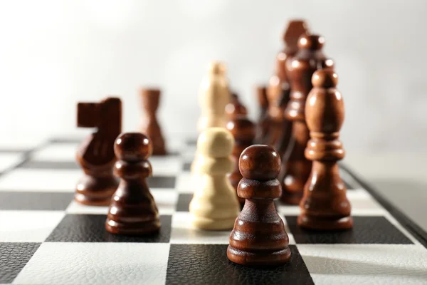 Chess board with chess pieces — Stock Photo, Image