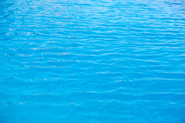 Blaues Wasser im Pool — Stockfoto