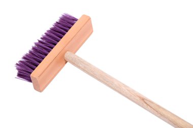 renkli süpürge üzerinde beyaz izole