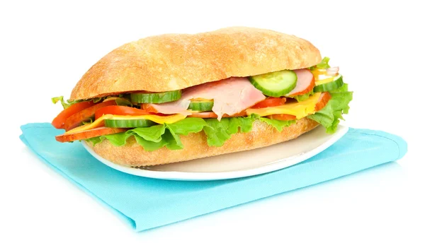 Frisches und schmackhaftes Sandwich mit Schinken und Gemüse isoliert auf weiß — Stockfoto