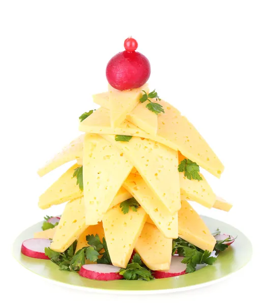 Weihnachtsbaum aus Käse isoliert auf weiß — Stockfoto