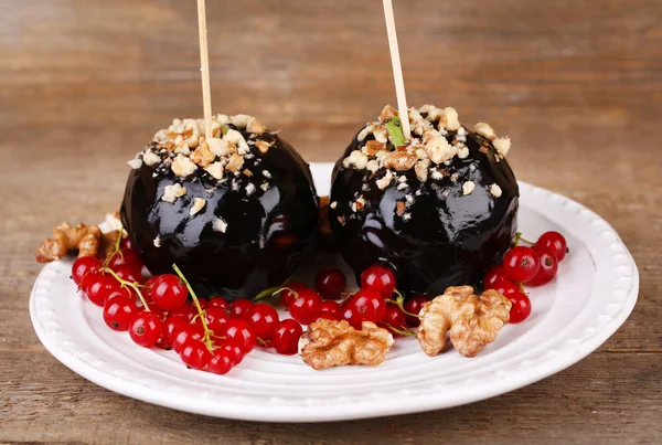 Sweet caramel apples — Stock Photo, Image