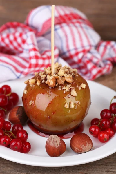 Sweet caramel apple — Stock Photo, Image