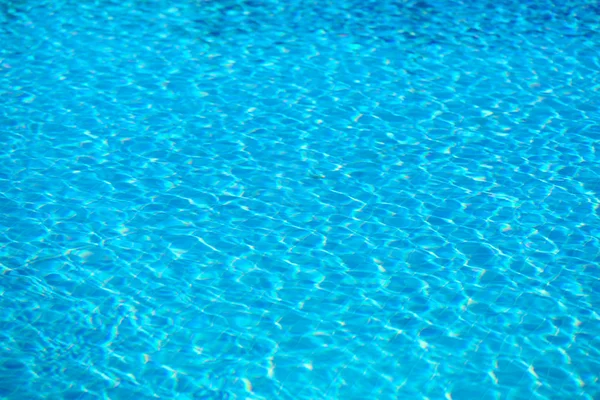Blue water in swimming pool — Stock Photo, Image