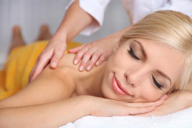 Spa Salonundaki Genç Kadın