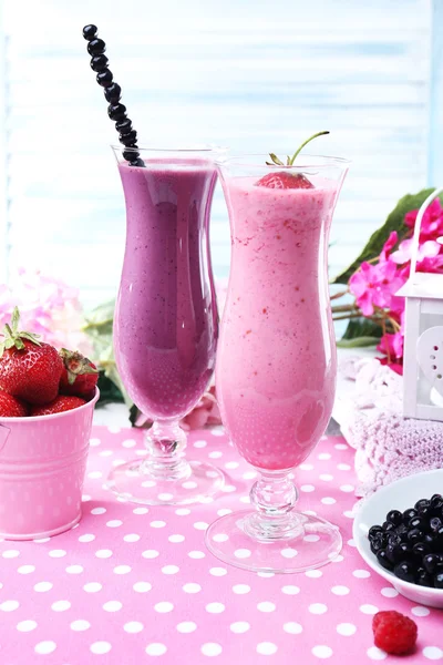 Delicious smoothie on table, close-up — Stock Photo, Image