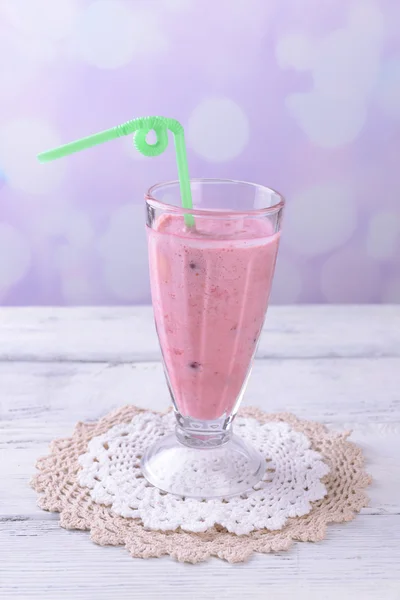 Glass of raspberry smoothie drink — Stock Photo, Image