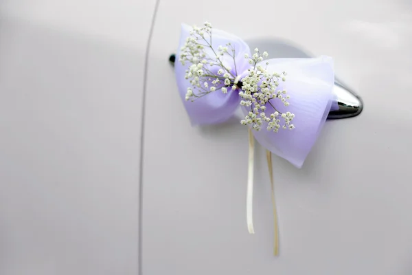 Wedding car decorated with flowers — Stock Photo, Image