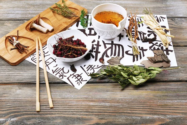 Traditional chinese herbal medicine ingredients — Stock Photo, Image