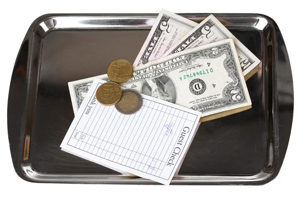 Scheck und Geld auf Tablett — Stockfoto