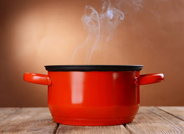 Cooking pot with steam — Stock Photo, Image