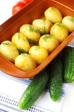 haşlanmış patates, genç yakın çekim 