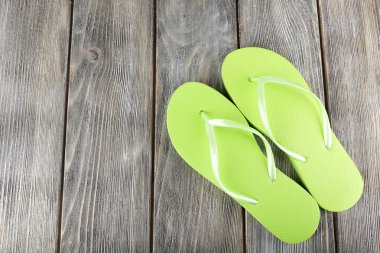 renkli parmak arası terlik