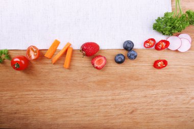 farklı dilim sebze ve meyveler