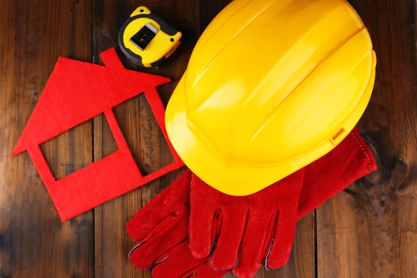 House of felt with helmet — Stock Photo, Image