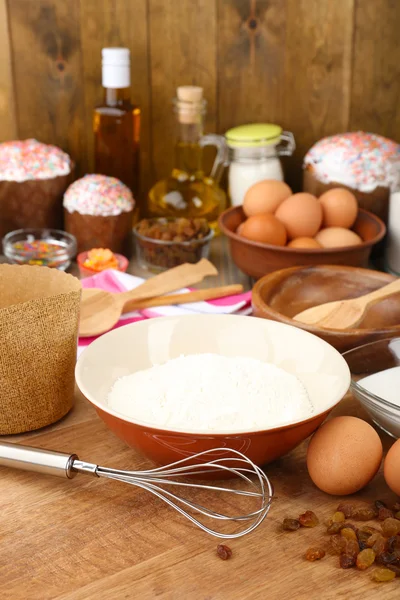 Пасхальний пиріг підготовка — стокове фото
