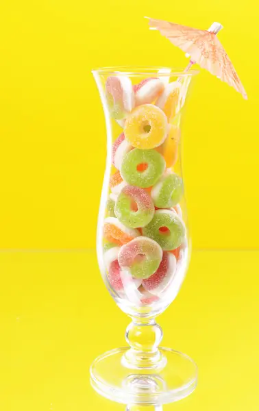 Olika färgglada frukt godis — Stockfoto