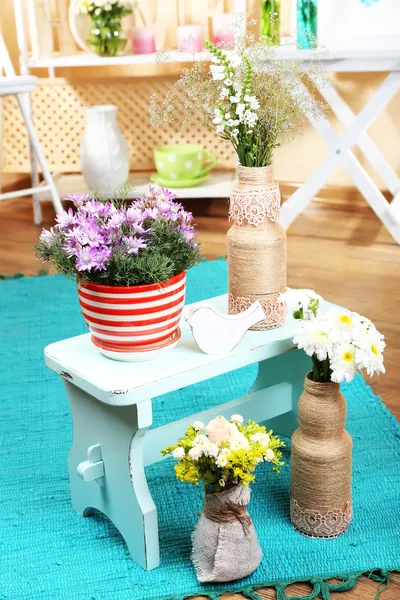 Home interior decoration with flowers — Stock Photo, Image